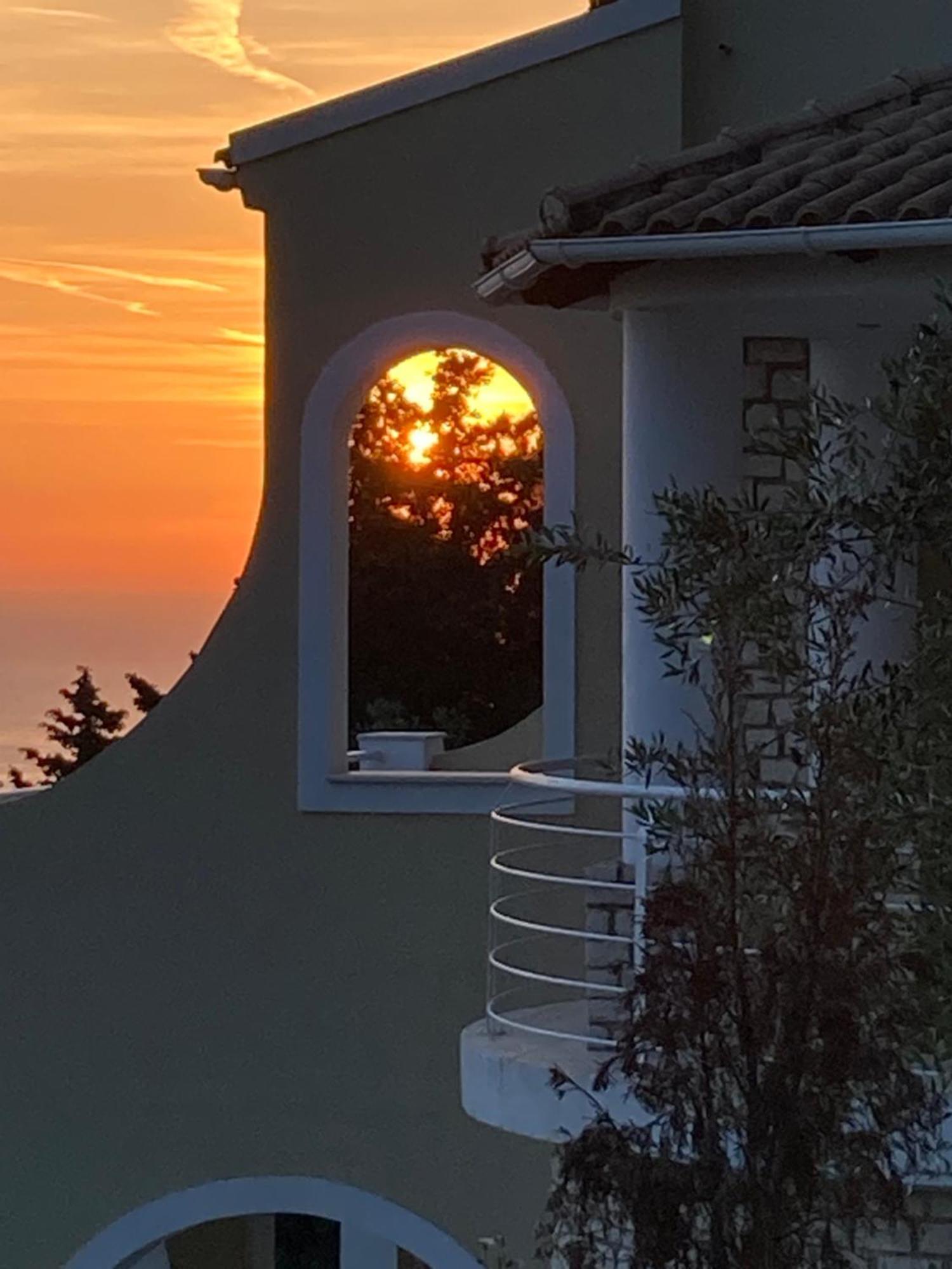 Villa Alibertini Agios Gordios  Luaran gambar